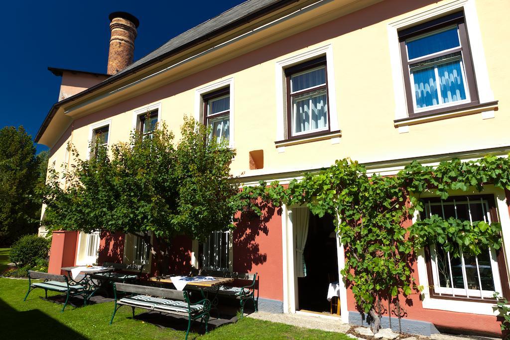 Gasthof Braeuer - Familie Eibensteiner Weisskirchen in Steiermark Luaran gambar